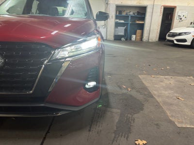 2023 Nissan Kicks SR Xtronic CVT