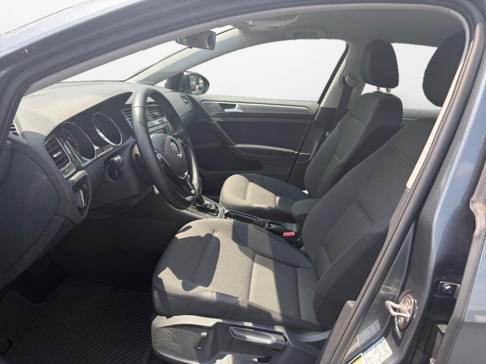 2018 Volkswagen Golf SportWagen S