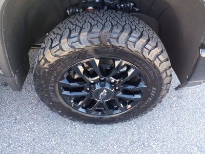 2025 Chevrolet Silverado 2500HD 4WD Crew Cab Standard Bed LT