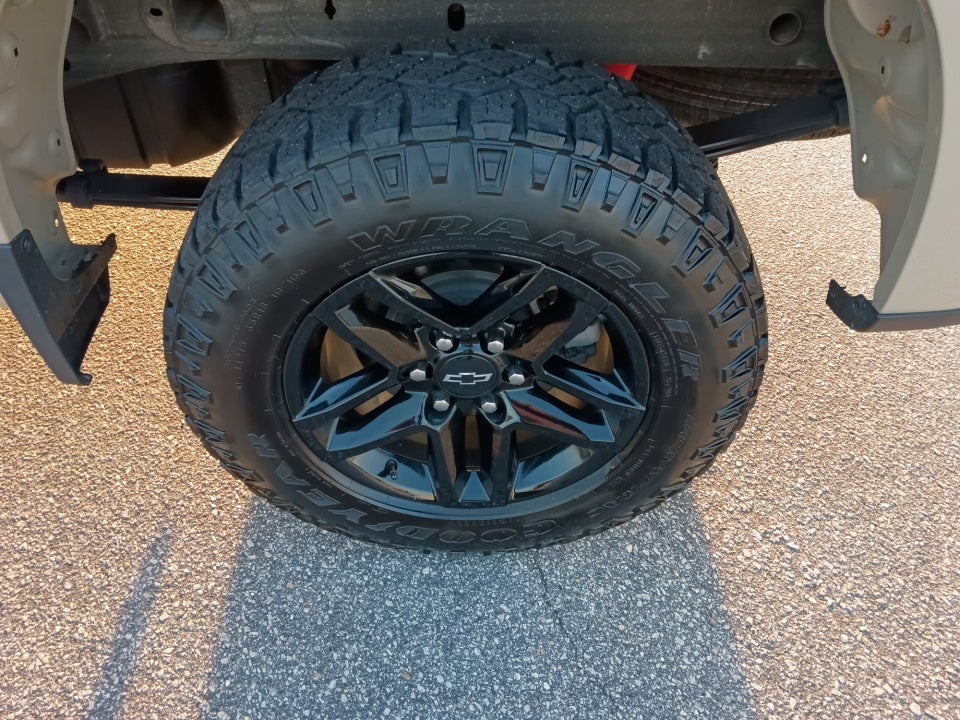 2023 Chevrolet Silverado 1500 Custom Trail Boss