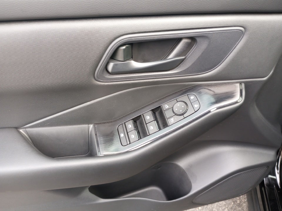 2025 Nissan Rogue S Intelligent AWD