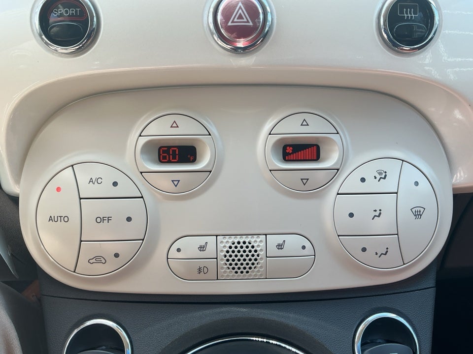 2012 FIAT 500c Lounge