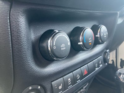 2017 Jeep Wrangler Unlimited Sahara 4x4