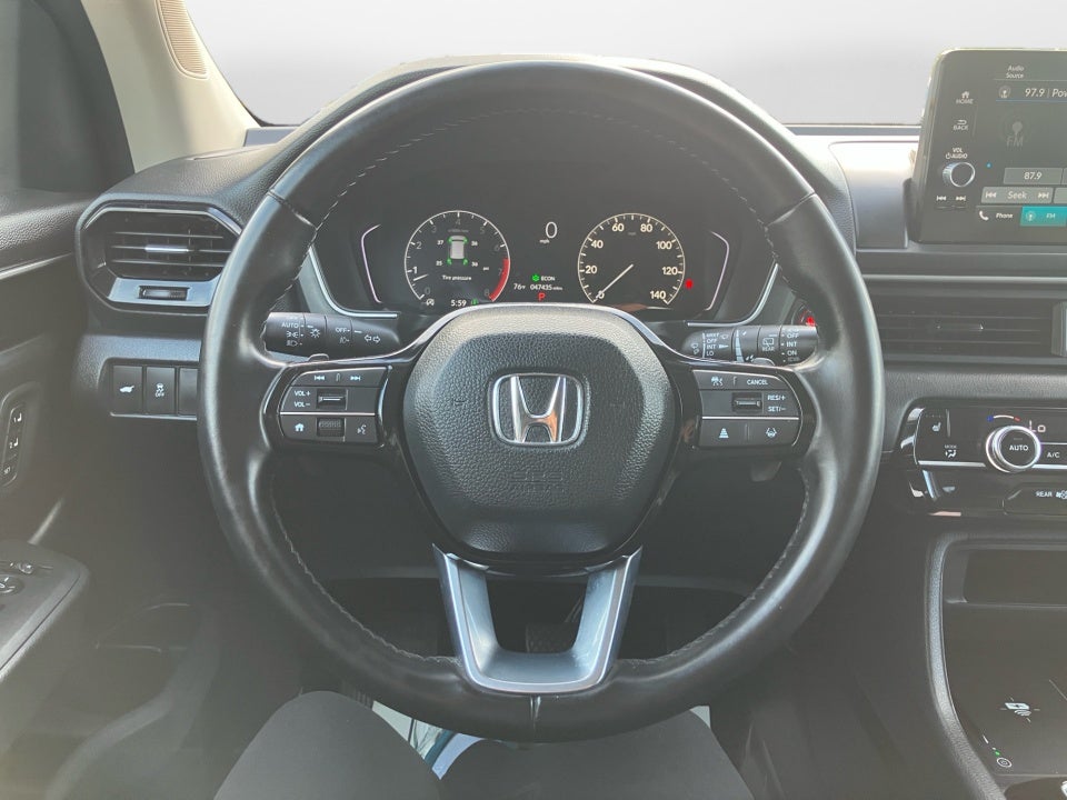 2023 Honda Pilot AWD EX-L 8 Passenger