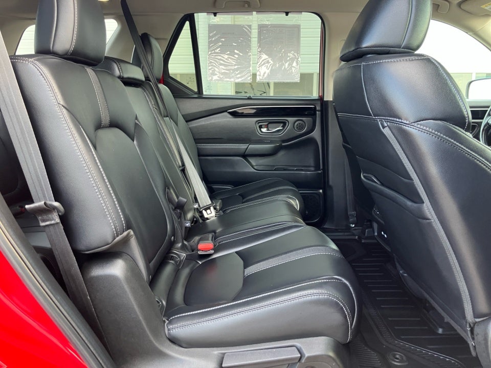 2023 Honda Pilot AWD EX-L 8 Passenger