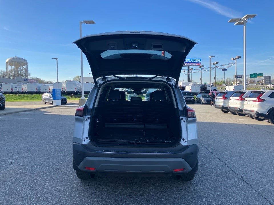 2022 Nissan Rogue SV FWD