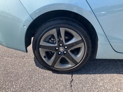 2019 Toyota Prius XLE