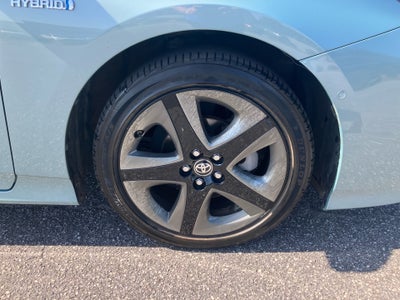 2019 Toyota Prius XLE