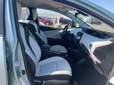 2019 Toyota Prius XLE