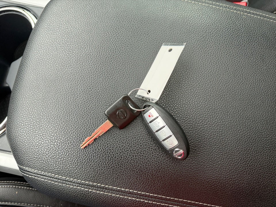 2020 Nissan TITAN SL
