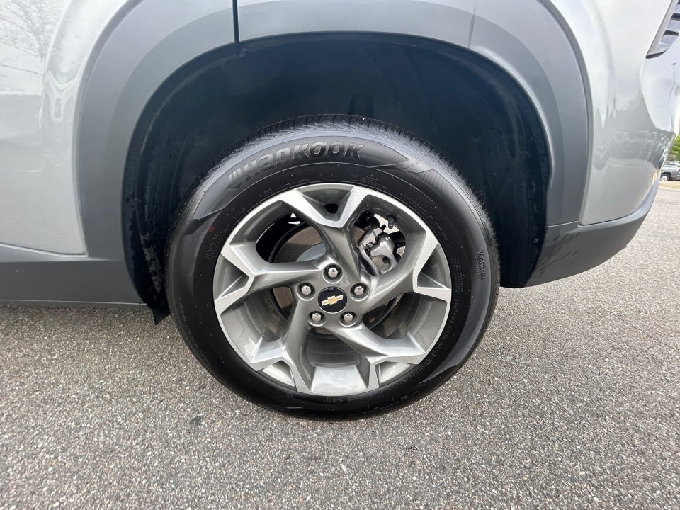2025 Chevrolet Trax FWD LT