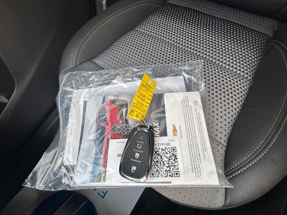 2025 Chevrolet Trax FWD LT