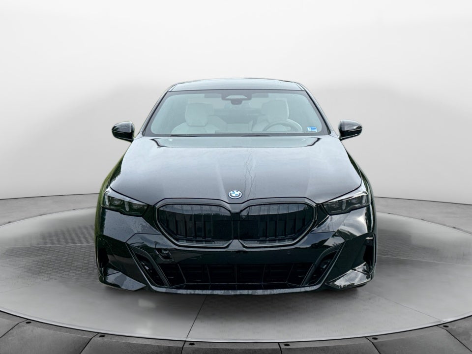 2026 BMW 550e xDrive