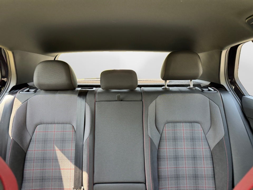 2024 Volkswagen Golf GTI 380 SE