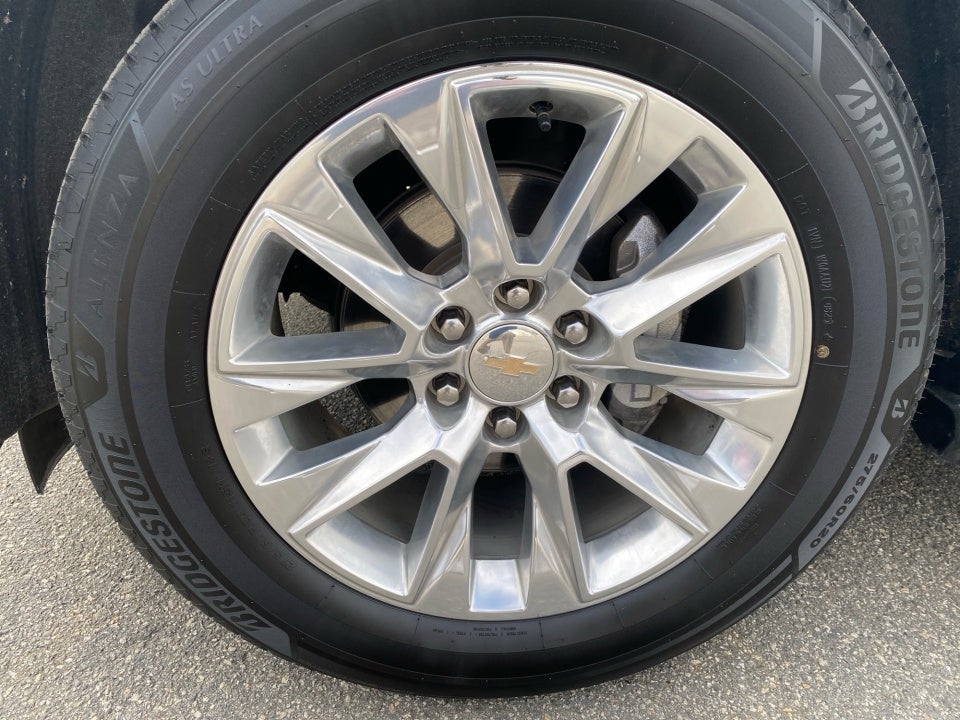 2023 Chevrolet Suburban 2WD Premier