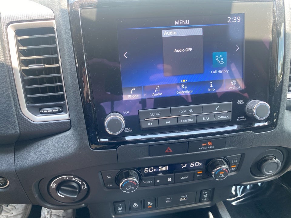 2023 Nissan Frontier SV