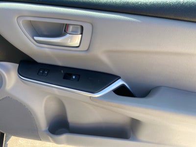 2016 Toyota Camry SE
