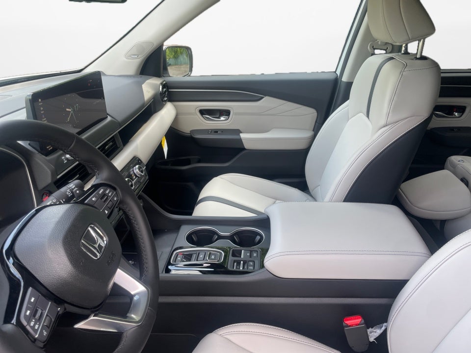 2026 Honda Pilot Touring Blackout