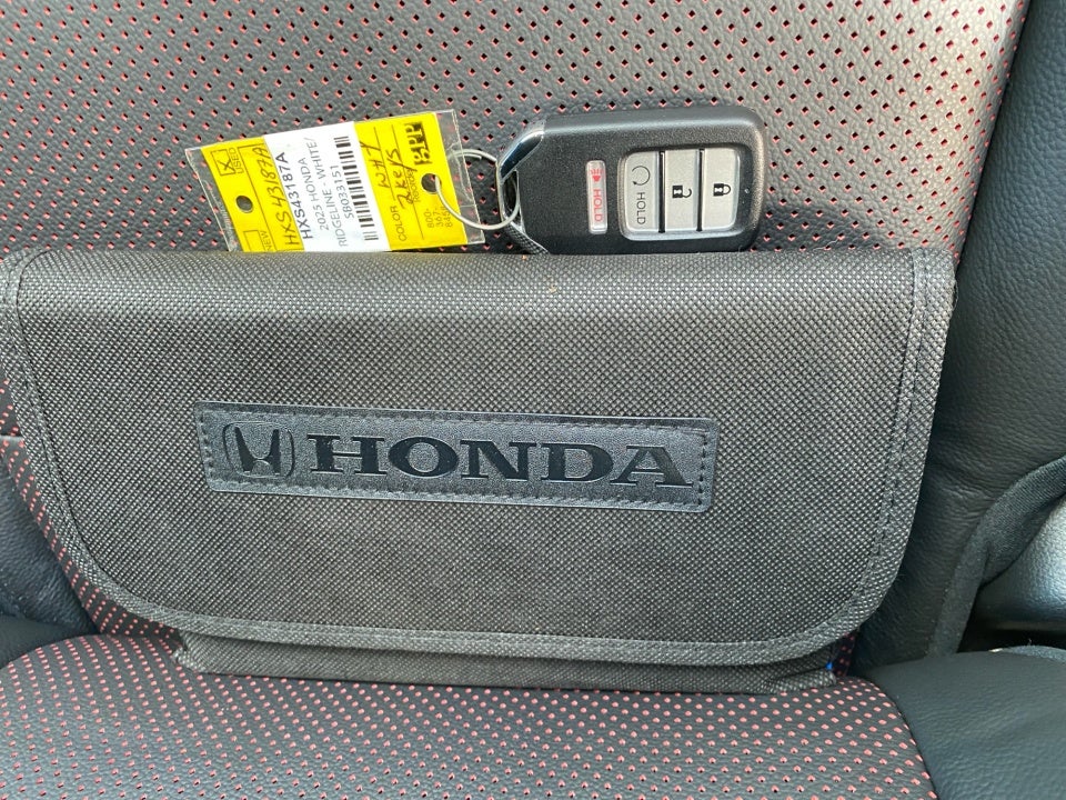 2025 Honda Ridgeline Black Edition