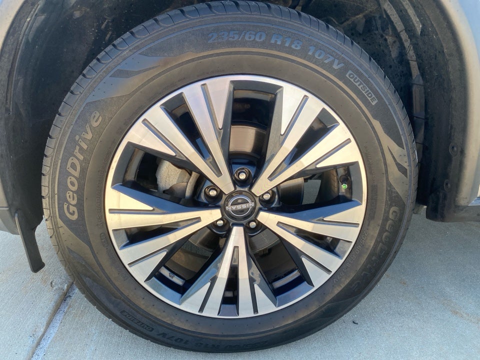 2022 Nissan Rogue SV