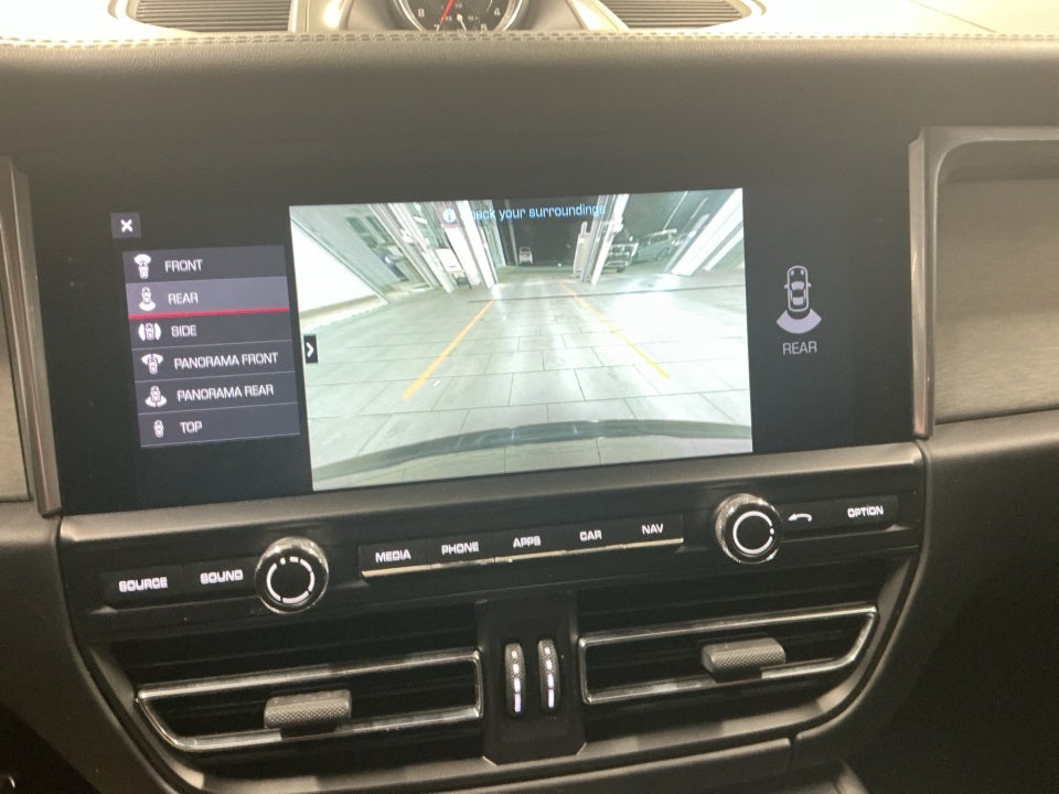 2020 Porsche Macan Turbo