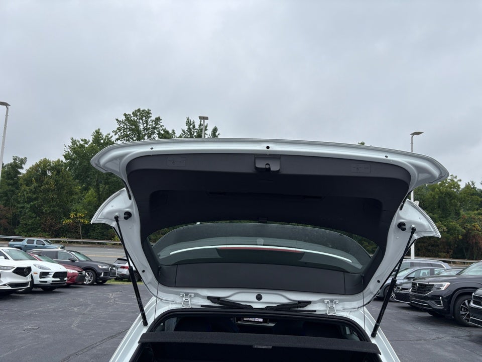 2023 Volkswagen Golf R 20th Anniversary Edition