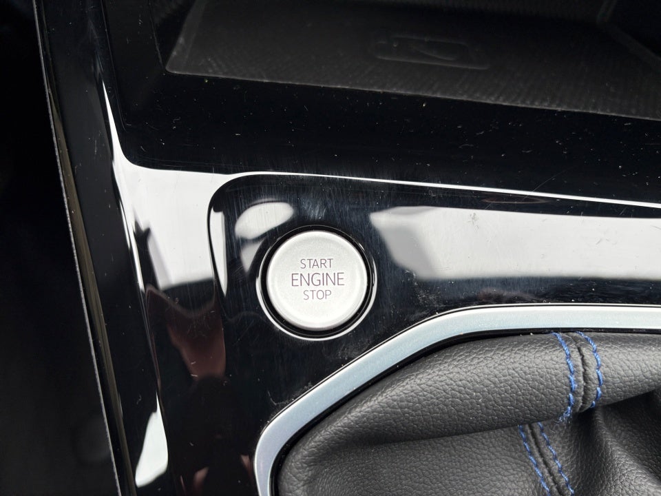 2023 Volkswagen Golf R 20th Anniversary Edition