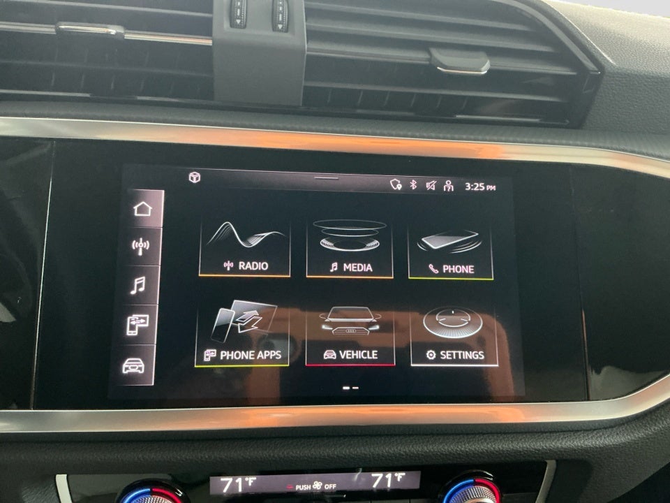 2022 Audi Q3 S line Premium
