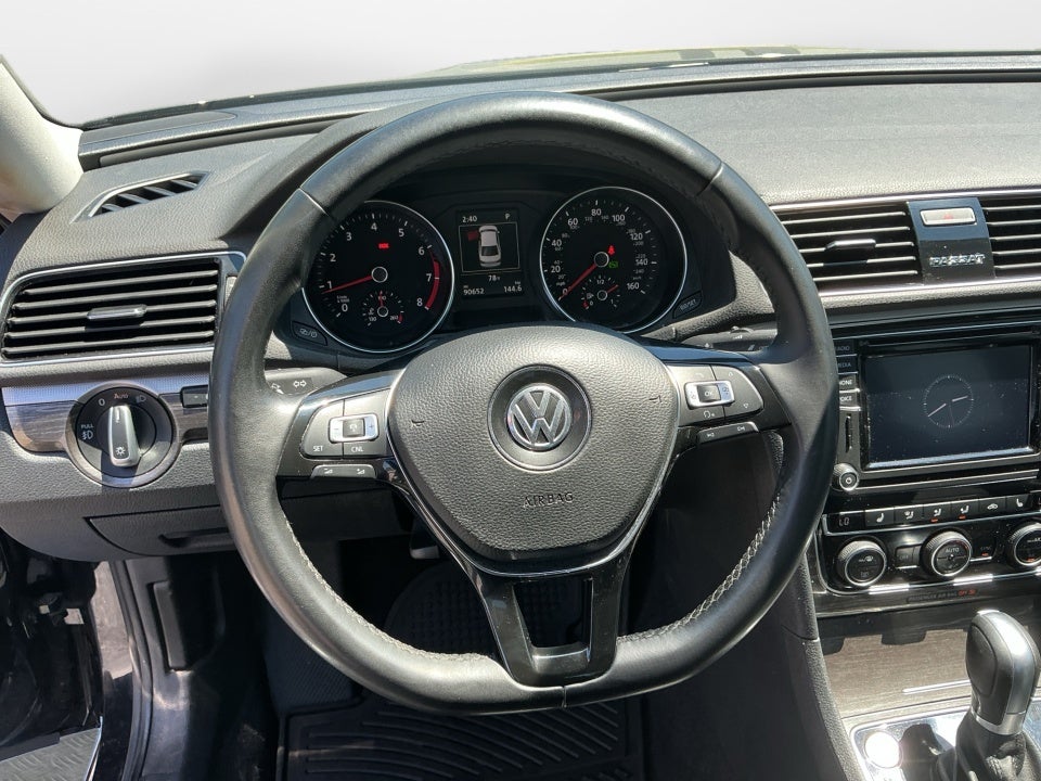 2018 Volkswagen Passat 2.0T SE