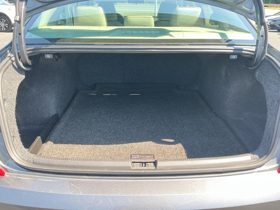 2017 Volkswagen Passat 1.8T R-Line