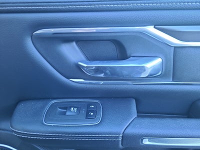 2022 RAM 1500 Laramie Crew Cab 4x4 5'7" Box