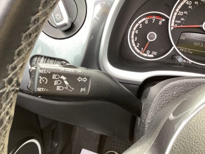 2013 Volkswagen Beetle Convertible 2.5L