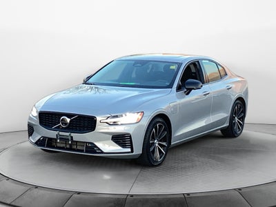 2024 Volvo S60 Recharge Plug-In Hybrid T8 Plus Dark Theme