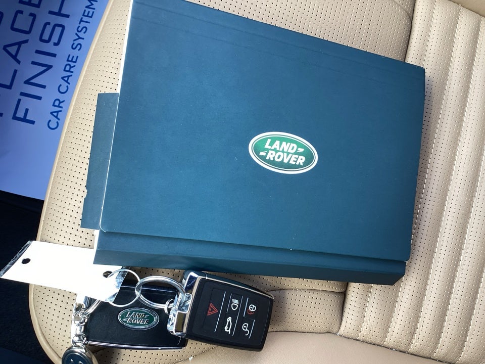 2023 Land Rover Discovery P360 HSE R-Dynamic