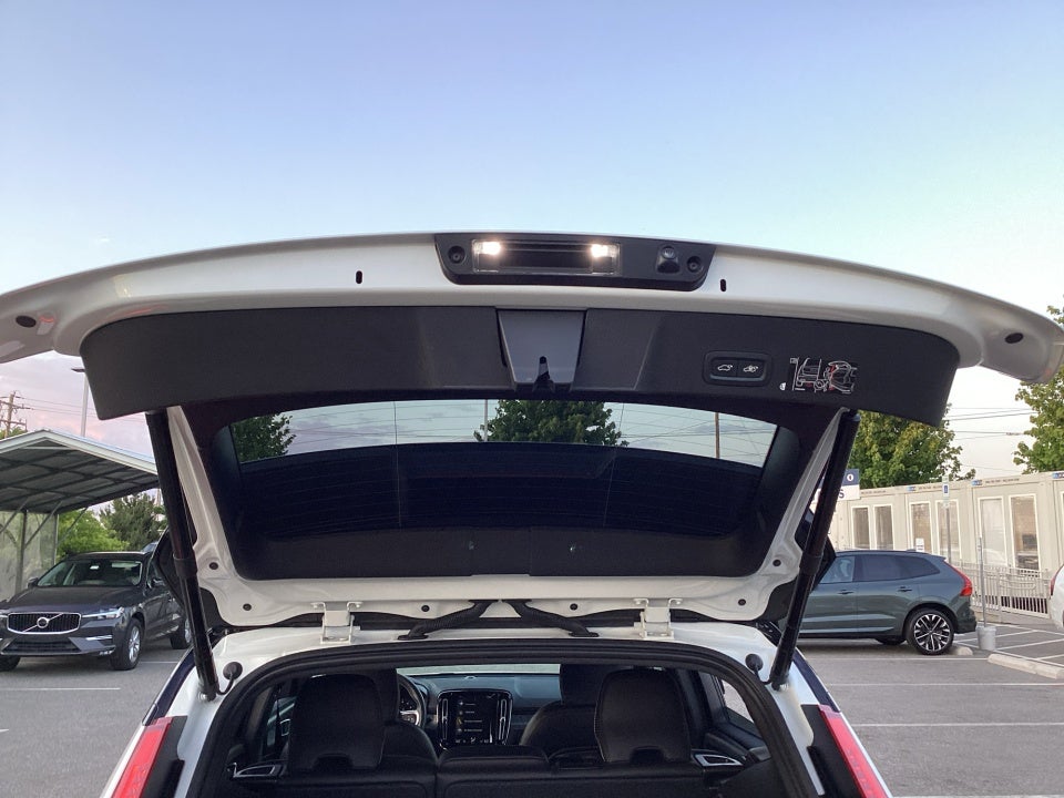 2020 Volvo XC40 T5 R-Design