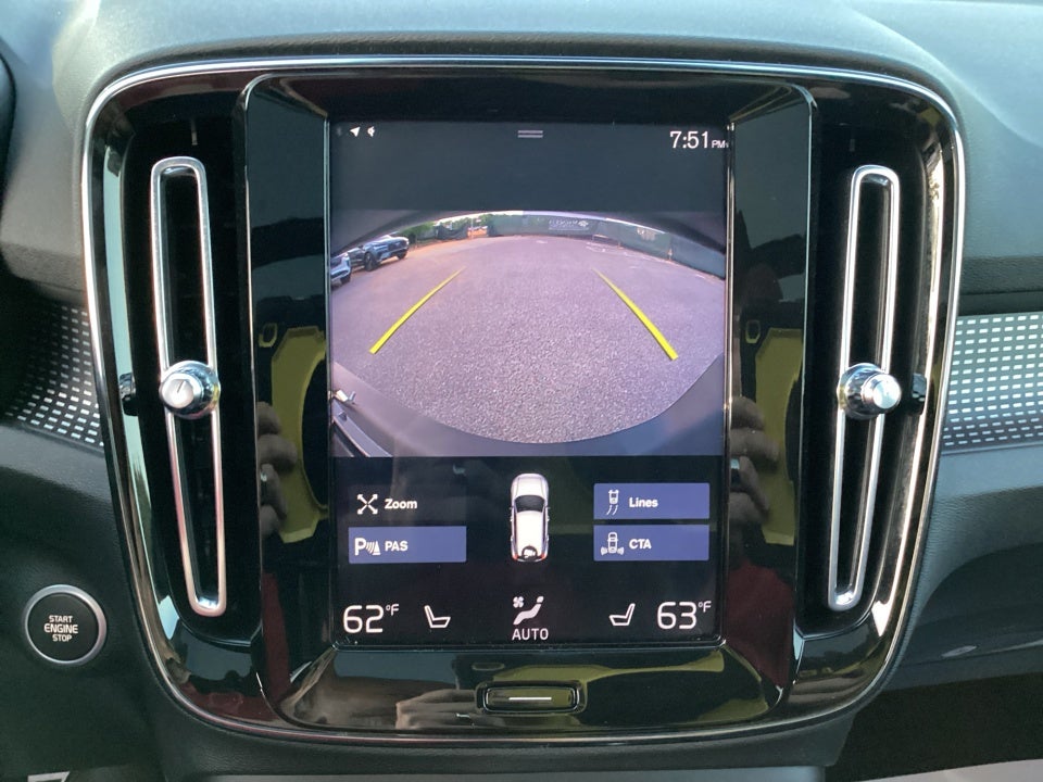 2020 Volvo XC40 T5 R-Design