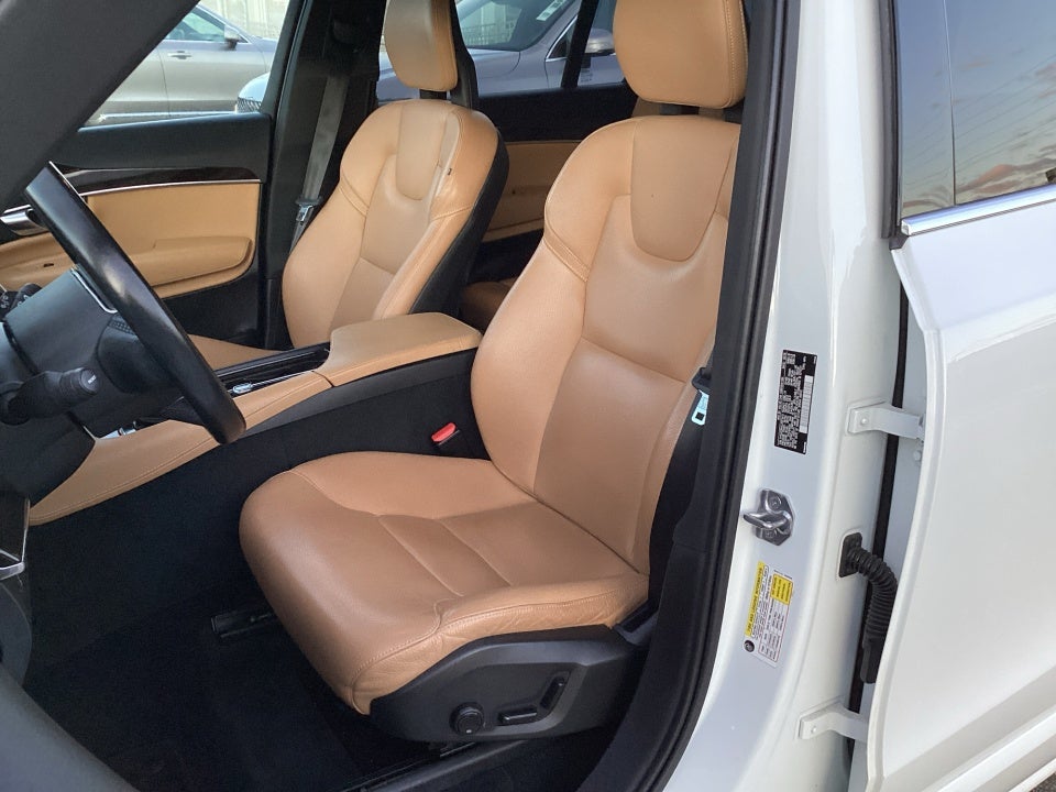 2018 Volvo XC90 T6 Momentum