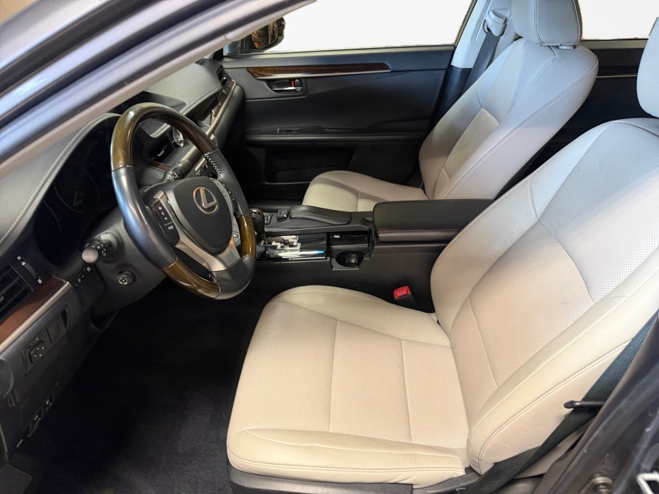 2015 Lexus ES 350 4dr Sdn