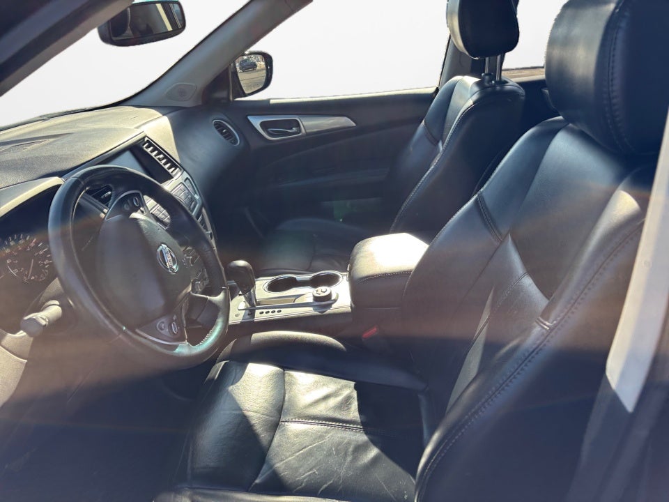 2017 Nissan Pathfinder SL