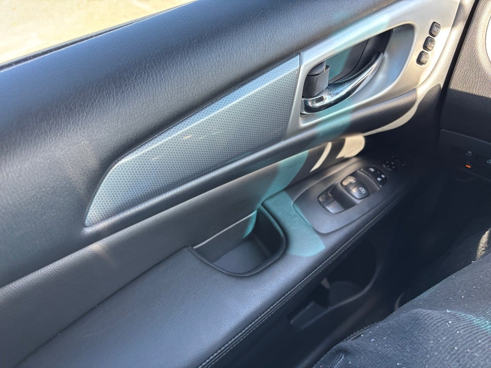 2017 Nissan Pathfinder SL