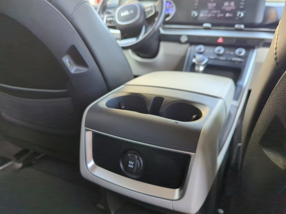 2023 Kia Carnival MPV LX