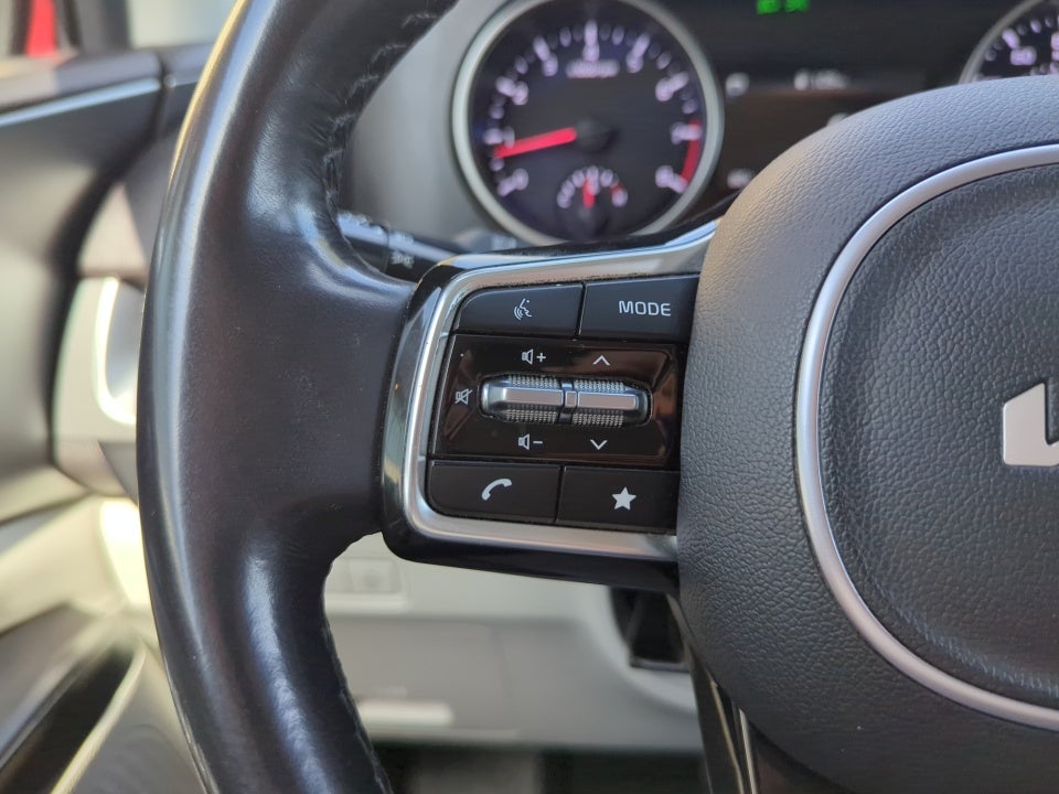 2023 Kia Carnival MPV LX