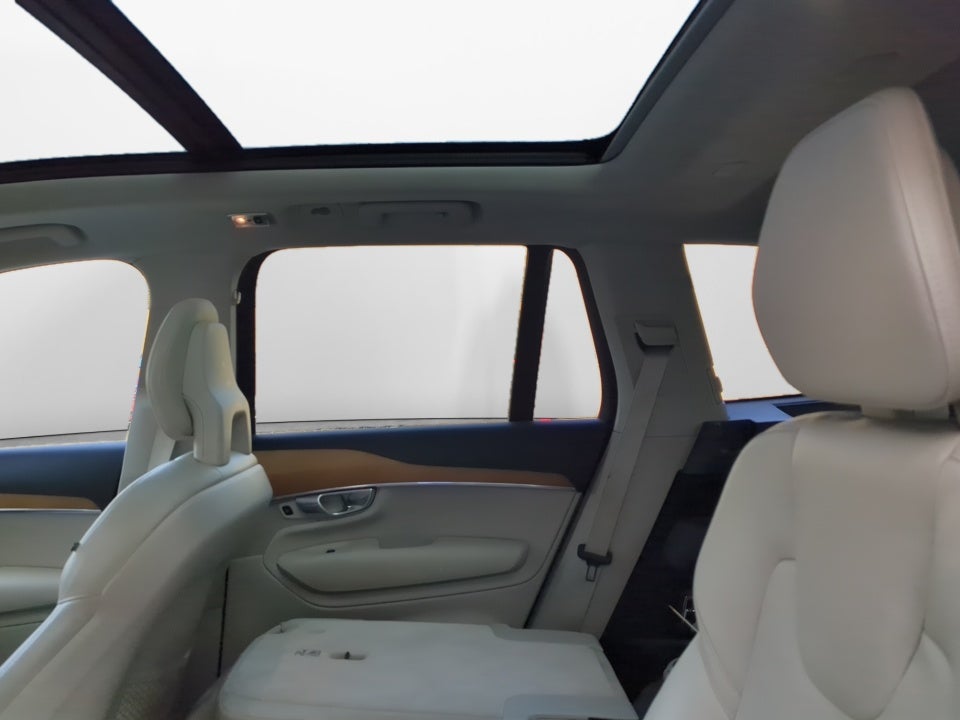 2021 Volvo XC90 Momentum