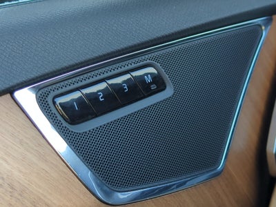 2021 Volvo XC90 Momentum