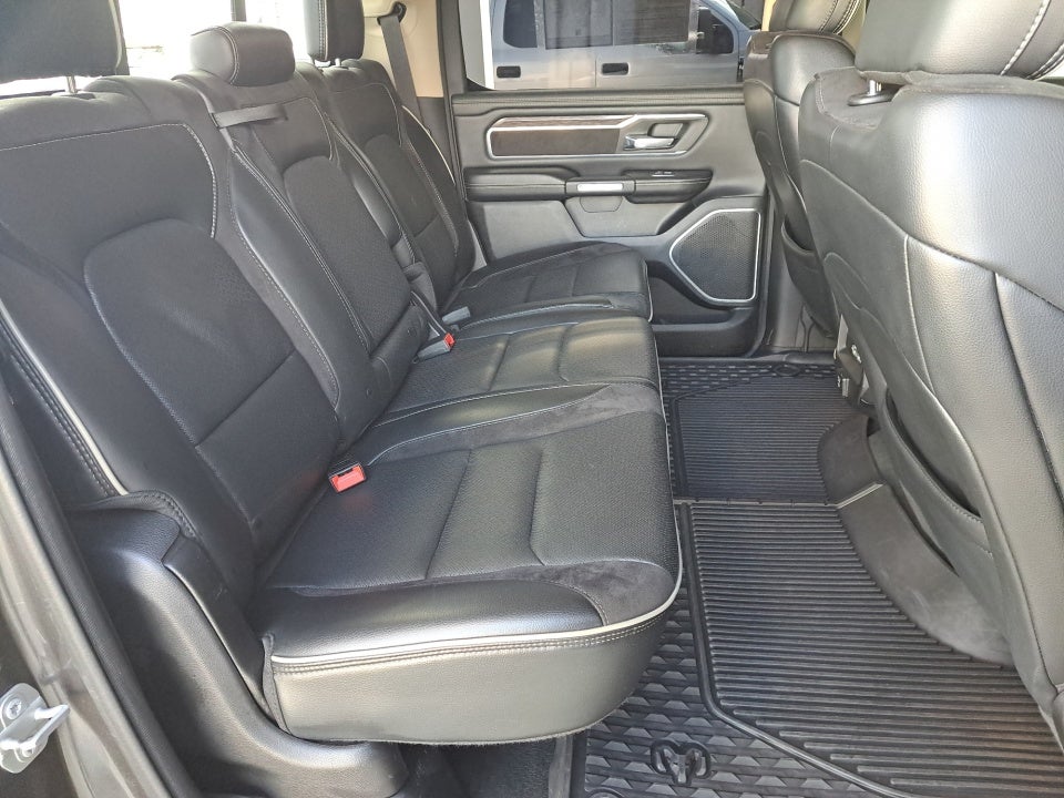 2020 RAM 1500 Laramie Crew Cab 4x4 6'4" Box