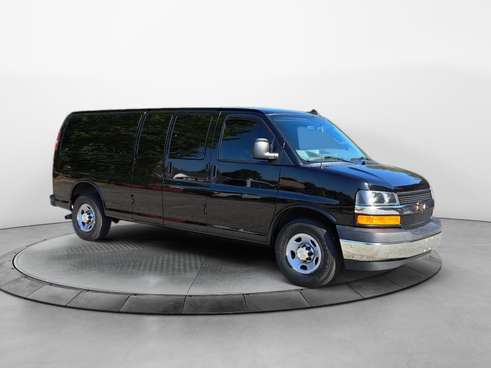 2017 Chevrolet Express 3500 LT