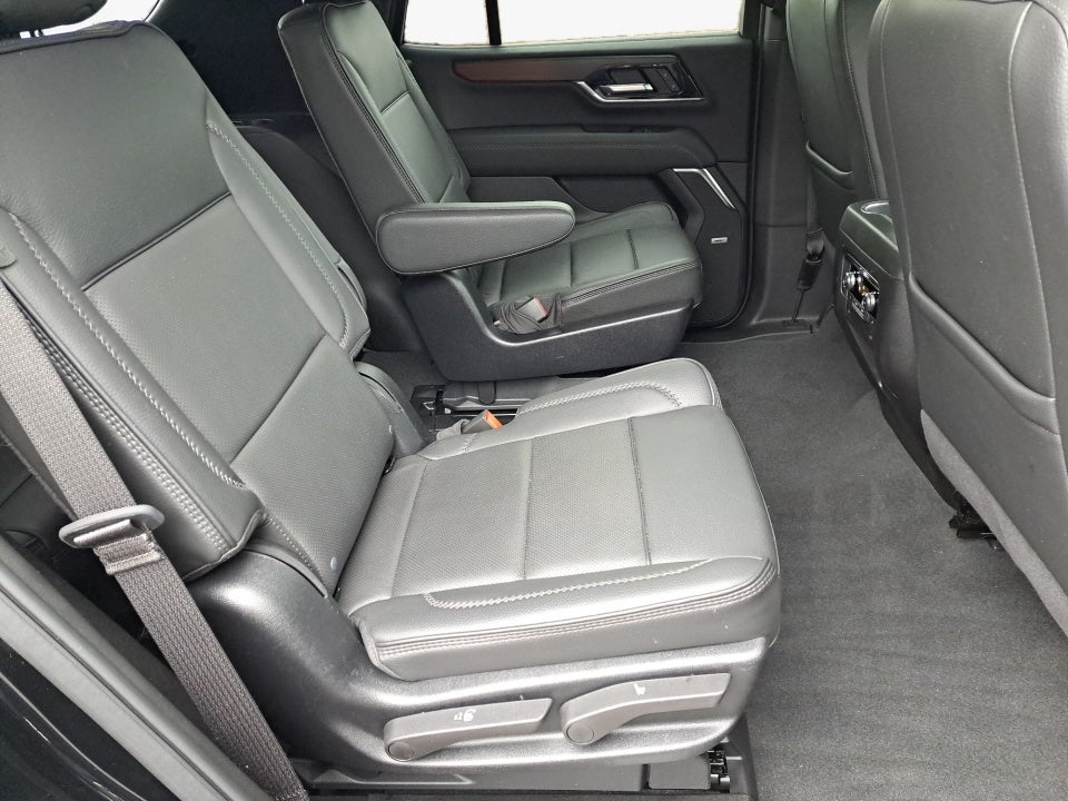 2025 GMC Yukon 4WD Denali