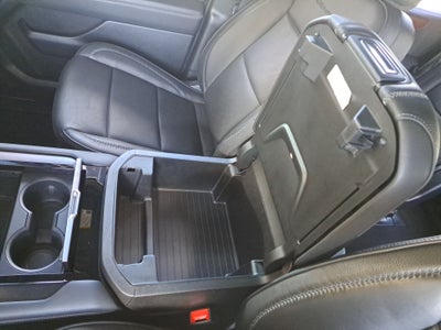 2025 GMC Yukon 4WD Denali