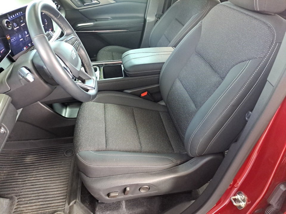 2025 Chevrolet Traverse FWD LT
