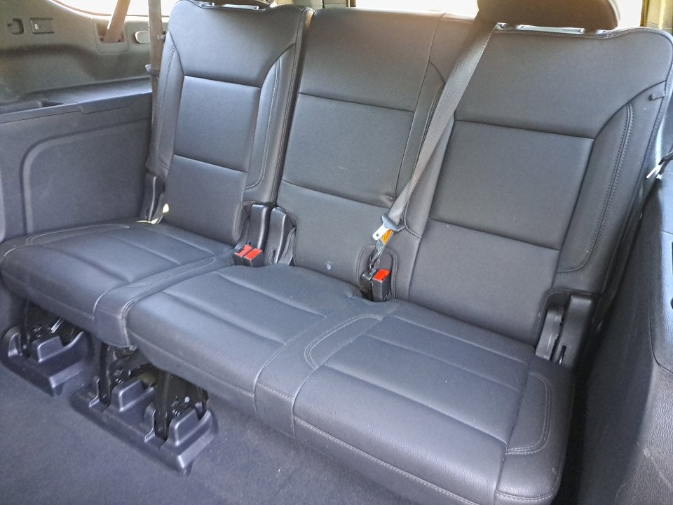 2022 Chevrolet Suburban 4WD LT